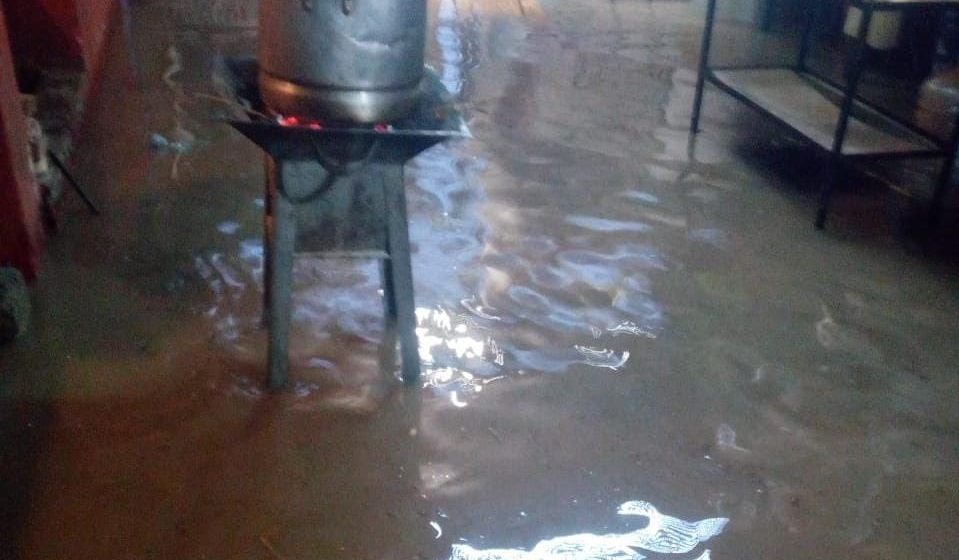 Inundación afectó 10 viviendas en Huaquechula