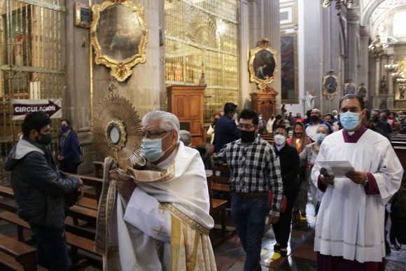 procesion-corpus-christi-464854 (FOTOS) Celebran Misa de Corpus en Catedral