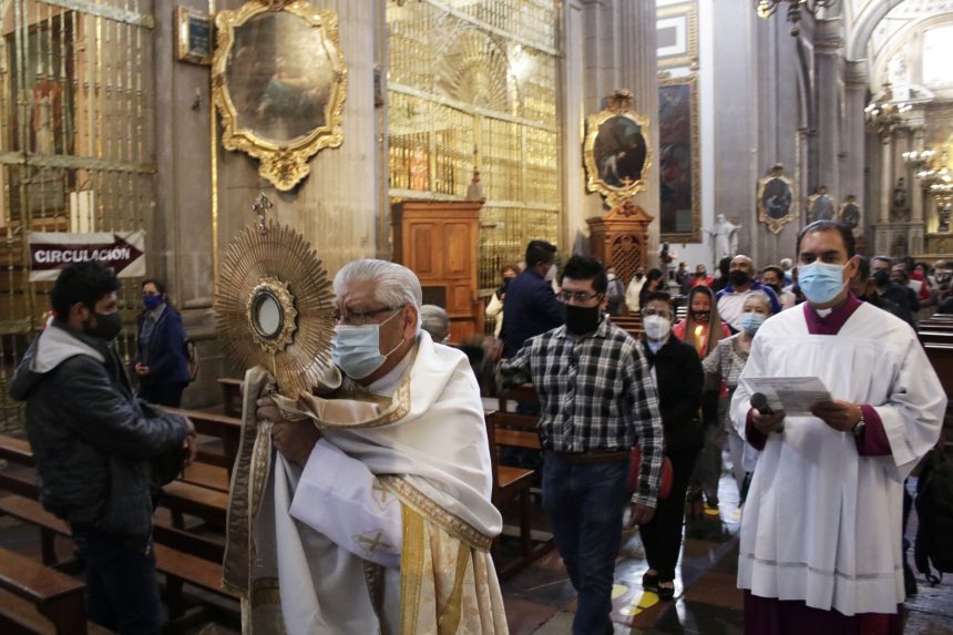 (FOTOS) Celebran Misa de Corpus en Catedral