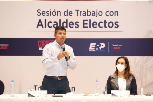 Eduardo Rivera Pérez y Liliana Ortiz comparten experiencias con presidentes municipales electos del PAN