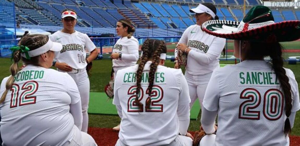 Justifican a jugadoras mexicanas de sóftbol que tiraron uniformes a la basura