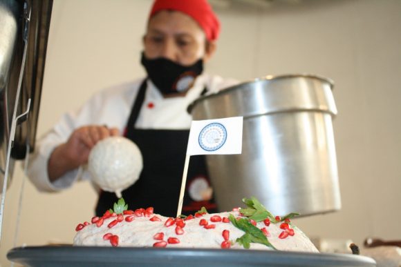 15 mil establecimientos venderán de julio a agosto chiles en nogada en Puebla