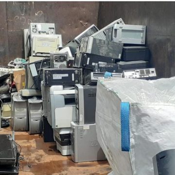 Reúnen cientos de artículos de basura electrónica en el Reciclatón 2021