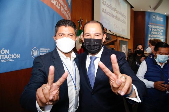 Eduardo Rivera promueve los buenos gobiernos municipales entre alcaldes electos del país