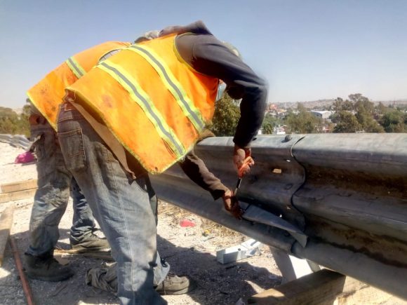 Ejecuta Secretaría de Infraestructura trabajos de mantenimiento en Periférico Ecológico