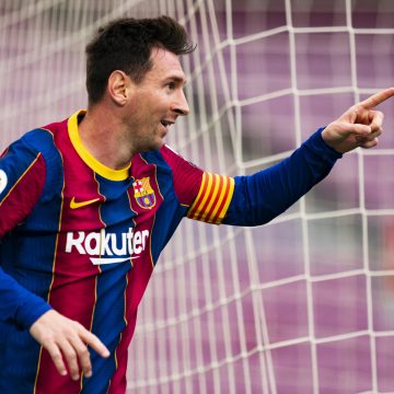 Lionel Messi bajará su salario para quedarse con el Barcelona