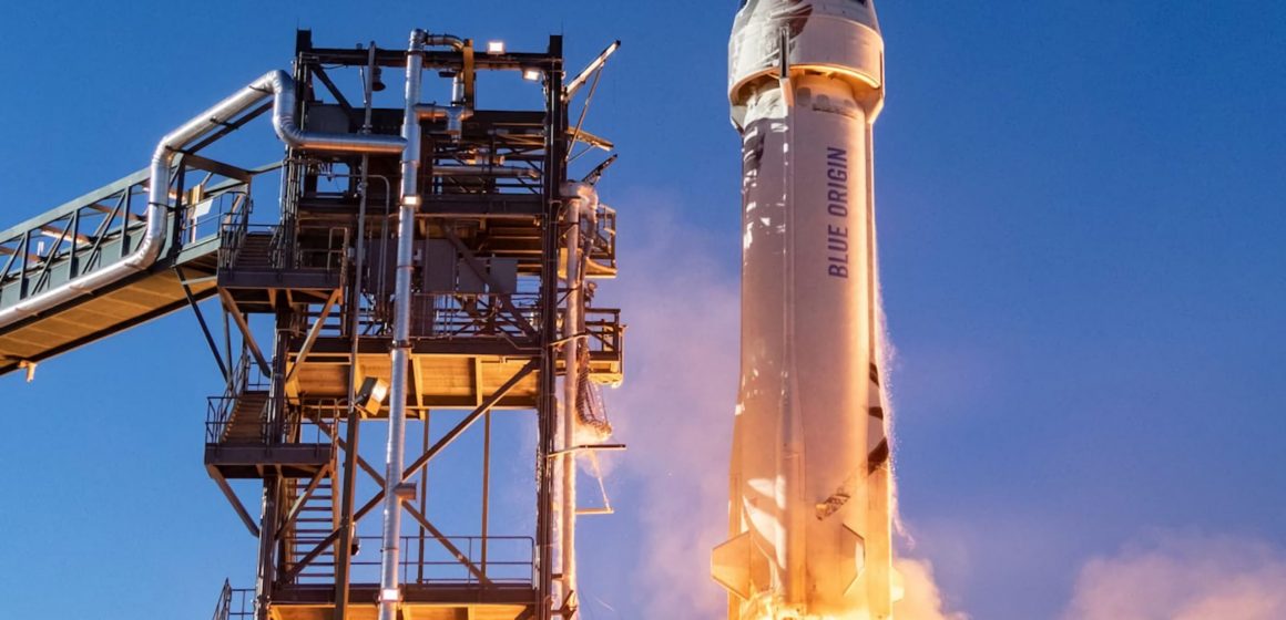 (VIDEO) Así fue el viaje de Jeff Bezos al espacio; comienza el turismo espacial