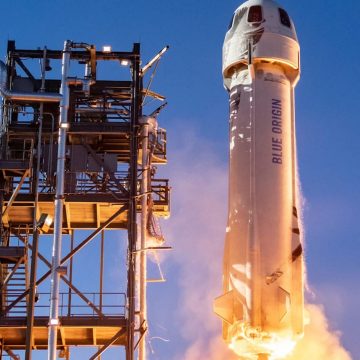 (VIDEO) Así fue el viaje de Jeff Bezos al espacio; comienza el turismo espacial