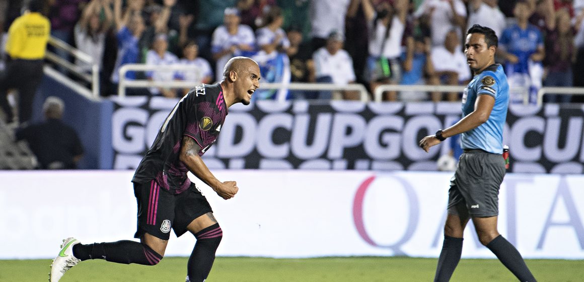 México sufrió, pero superó a El Salvador en la Copa Oro