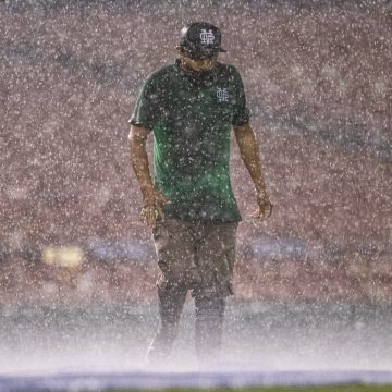 Suspendido por lluvia el tercer juego de la Serie entre Mariachis y Pericos