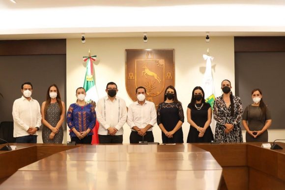 Diputadas y diputados locales electos del PAN se reúnen con el gobernador de Yucatán, Mauricio Vila Dosal