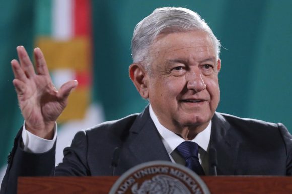 AMLO menciona a sus posibles sucesores