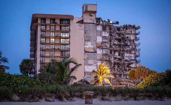 Contratan a ingeniero que investigó los ataques de 11-S para buscar las causas del colapso del edificio en Miami