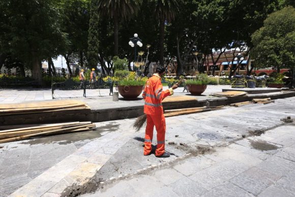 Reabren zócalo de Puebla tres meses después de obras inconclusas