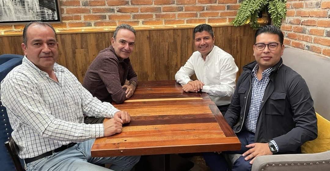Eduardo Rivera se reúne con dirigencia y diputado priístas