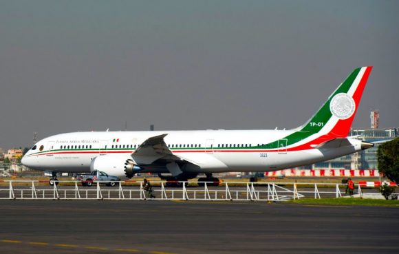 Presidente López Obrador ofrece a Aeroméxico el avión presidencial para viajes o fiestas.