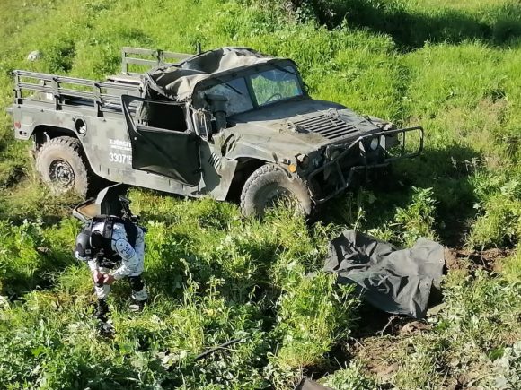 Un militar muerto y 2 heridos, saldo de volcadura en blvd Aeropuerto Huejotzingo