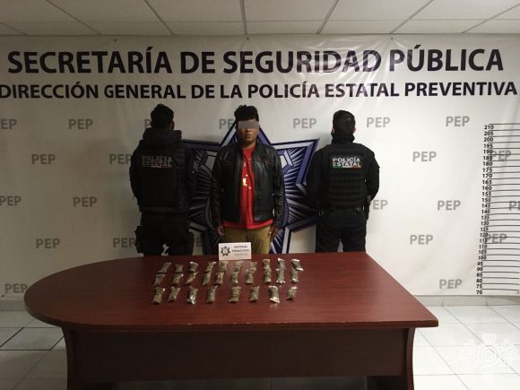 lsdauheuyiwejbsavmbnasdhluskuhdbmsd Policía Estatal detiene a presunto distribuidor de droga