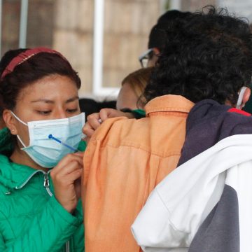 México ha vacunado contra Covid-19 a 40% de la población mayor de 18 años: Salud