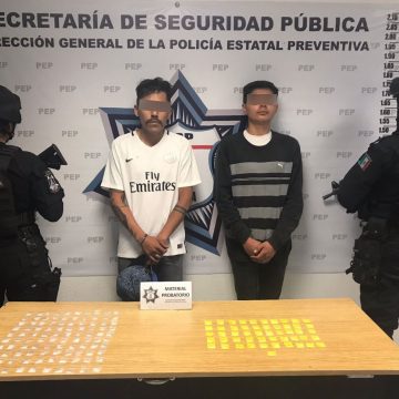 Con 150 dosis de aparente cristal, Policía Estatal detiene a dos personas