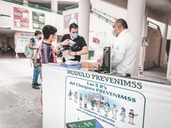 Exhorta IMSS a jóvenes a no realizar reuniones masivas para evitar contagios