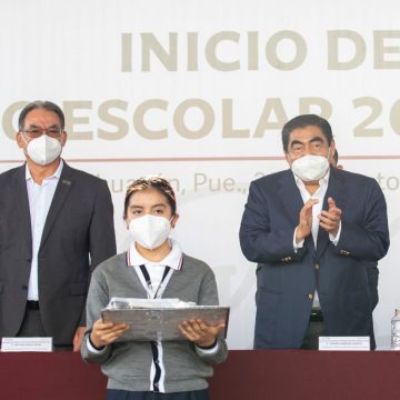 Inaugura gobernador Barbosa ciclo escolar; sin proceso educativo la sociedad está estancada y paralizada