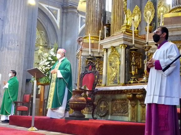 Tercera ola de Covid-19 es más violenta y debe llevarnos a apreciar la vida: Arzobispo