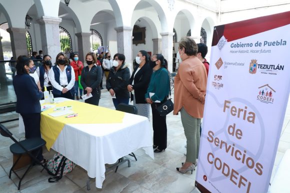 Lleva SEDIF atención psicológica, médica y jurídica a Teziutlán