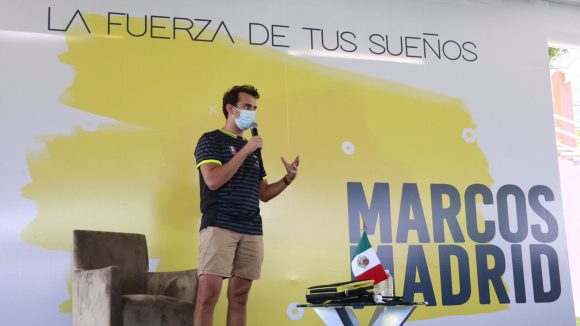 Ayuntamiento de Puebla fomenta el deporte con charla a cargo del medallista internacional, Marcos Madrid