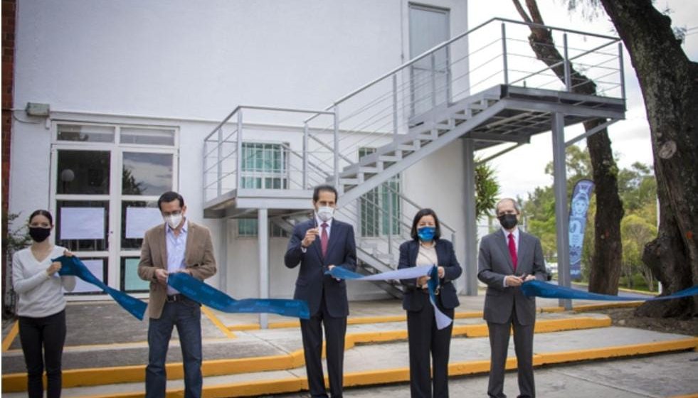 Entrega obras el Rector Alfonso Esparza Ortiz en la Facultad de Ciencias de la Electrónica y el Instituto de Ciencias