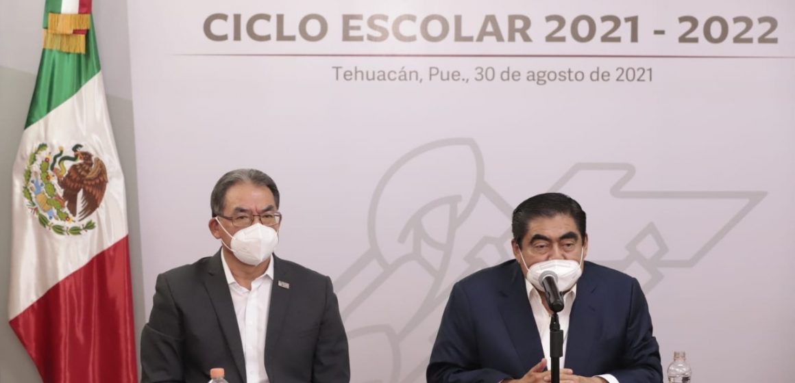 Reconoce presidente AMLO regreso a clases en Puebla