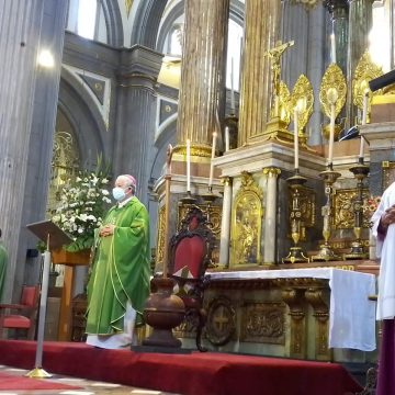 Llama arzobispo de Puebla a la conciliación y dejar atrás la polarización