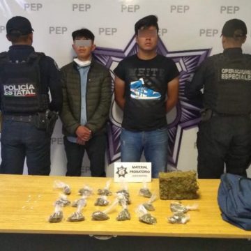 Dos presuntos narcomenudistas de “El Chupón” fueron detenidos por la Policía Estatal