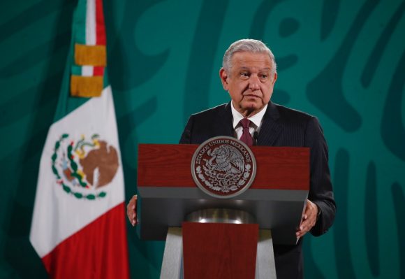 (VIDEO) Vamos por una renovación total en INE y TEPJF: AMLO presentará reforma electoral