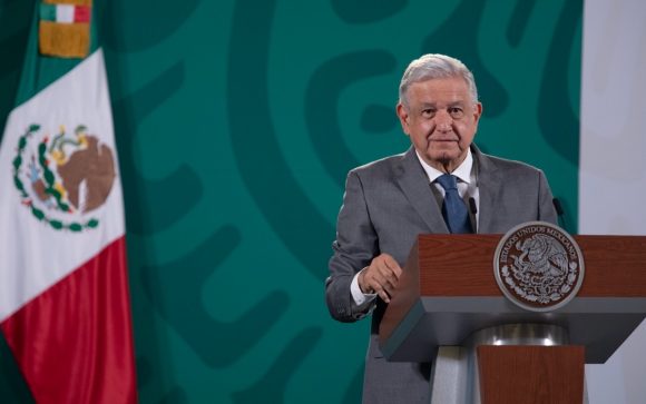 “Si van al centro comercial, por qué no a la escuela”: AMLO sobre regreso a clases presenciales