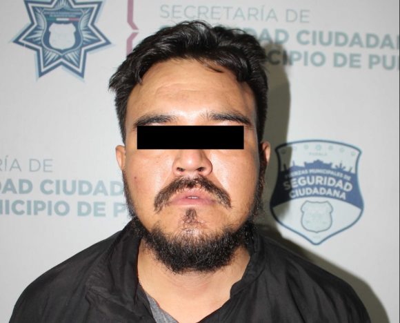 Detuvo Policía Municipal de Puebla a probable narcomenudista al sur de la capital
