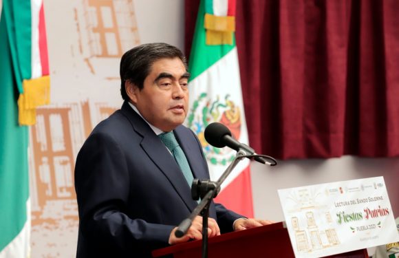 Poblanos son protagonistas de la historia, por lo que deben actuar con honradez y empeño: Barbosa