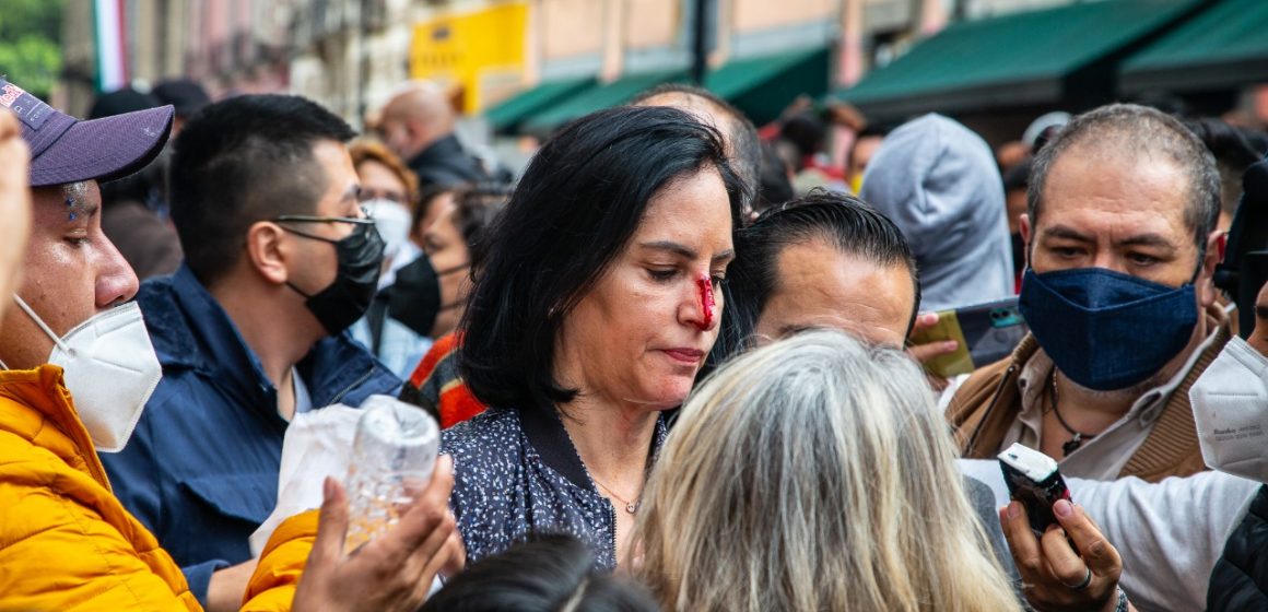 (VIDEO) Policía de CDMX agrede a alcaldesa electa Lía Limón en Congreso