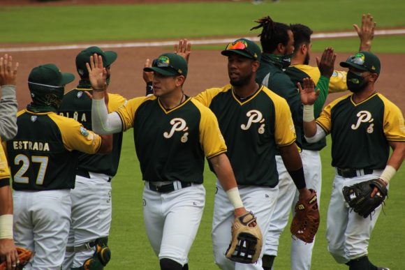 Los Pericos de Puebla se quedaron con la doble cartelera ante los Guerreros