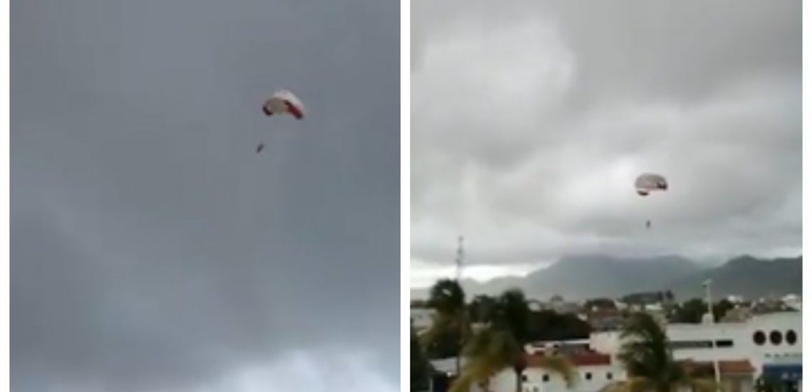 (VIDEO) Paracaídas se rompe y mujer vuela sin control en Puerto Vallarta