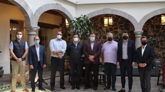 Empresarios del sector turístico plantean colaboración con equipo de Eduardo Rivera Pérez