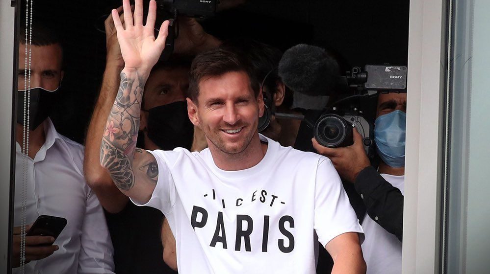 (VIDEO) Messi es nuevo jugador del Paris Saint-Germain; minuto a minuto