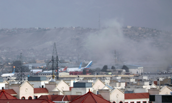 Estados Unidos bombardea auto bomba del ISIS en Kabul