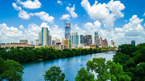 Califican autoridades de Texas como “horrible” la situación de Covid
