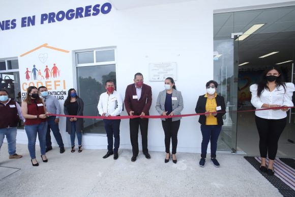 Inaugura SEDIF Centro de Orientación y Desarrollo Familiar en Tlatlauquitepec