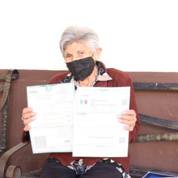 Beneficia Registro Civil del SEDIF a personas adultas mayores