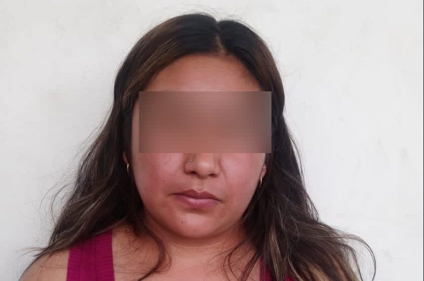 Detiene Policía Estatal a presunta narcovendedora en Xonacatepec