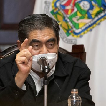 Con entrega de títulos, gobierno estatal concretará regularización de predios en Puebla