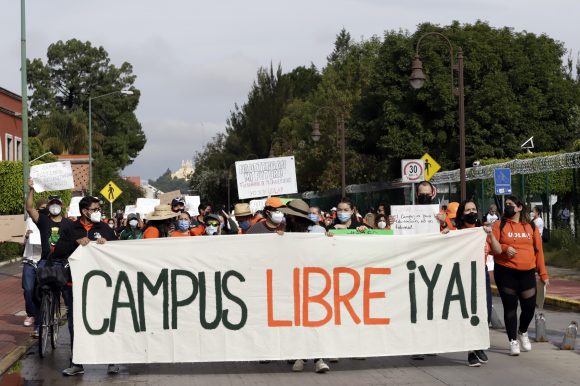 Piden liberación del campus UDLAP
