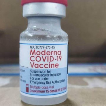 Dinamarca, Suecia y Finlandia suspenden vacuna Moderna en menores de 30 años